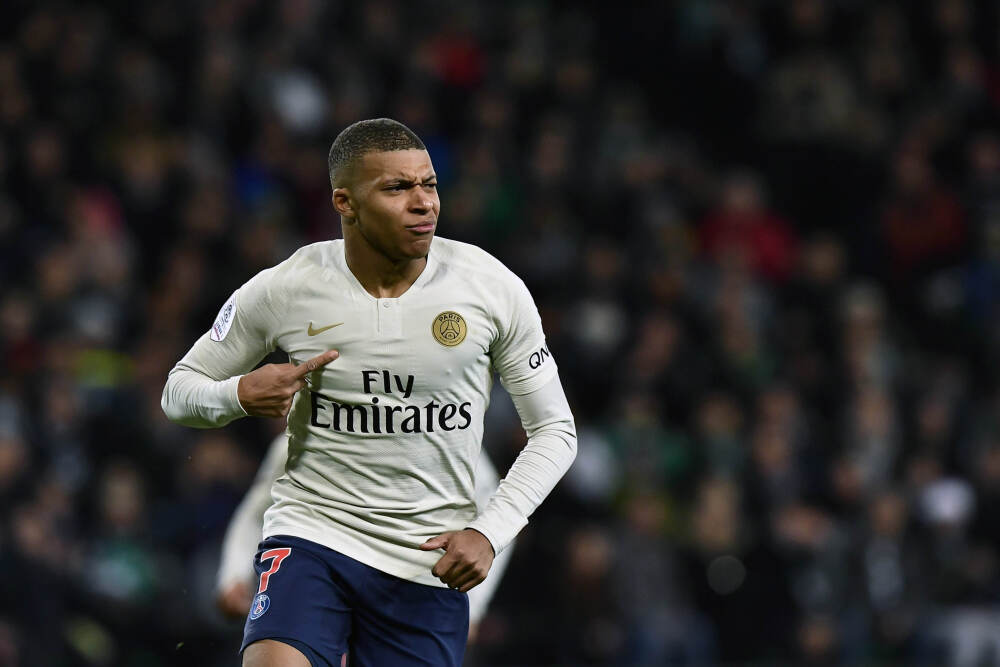 精度决定效果：南昌普瑞阿玛仕1050RS 如何成为迈可视老视矫正术的精准护航者